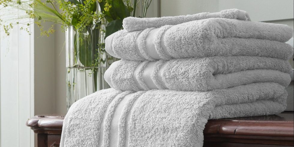 Comment choisir une serviette de bain de qualité ? - Carré blanc magazine